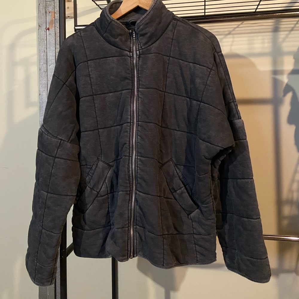 NWOT Forever 21 Quilted jacket black/ dark gray Free People Dupe